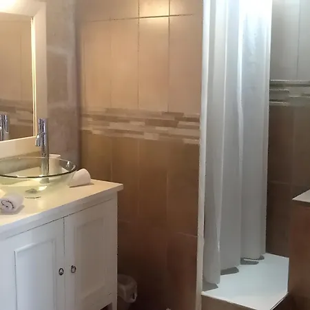 Porte Saint-louis - Les Costieres Апартаменты *